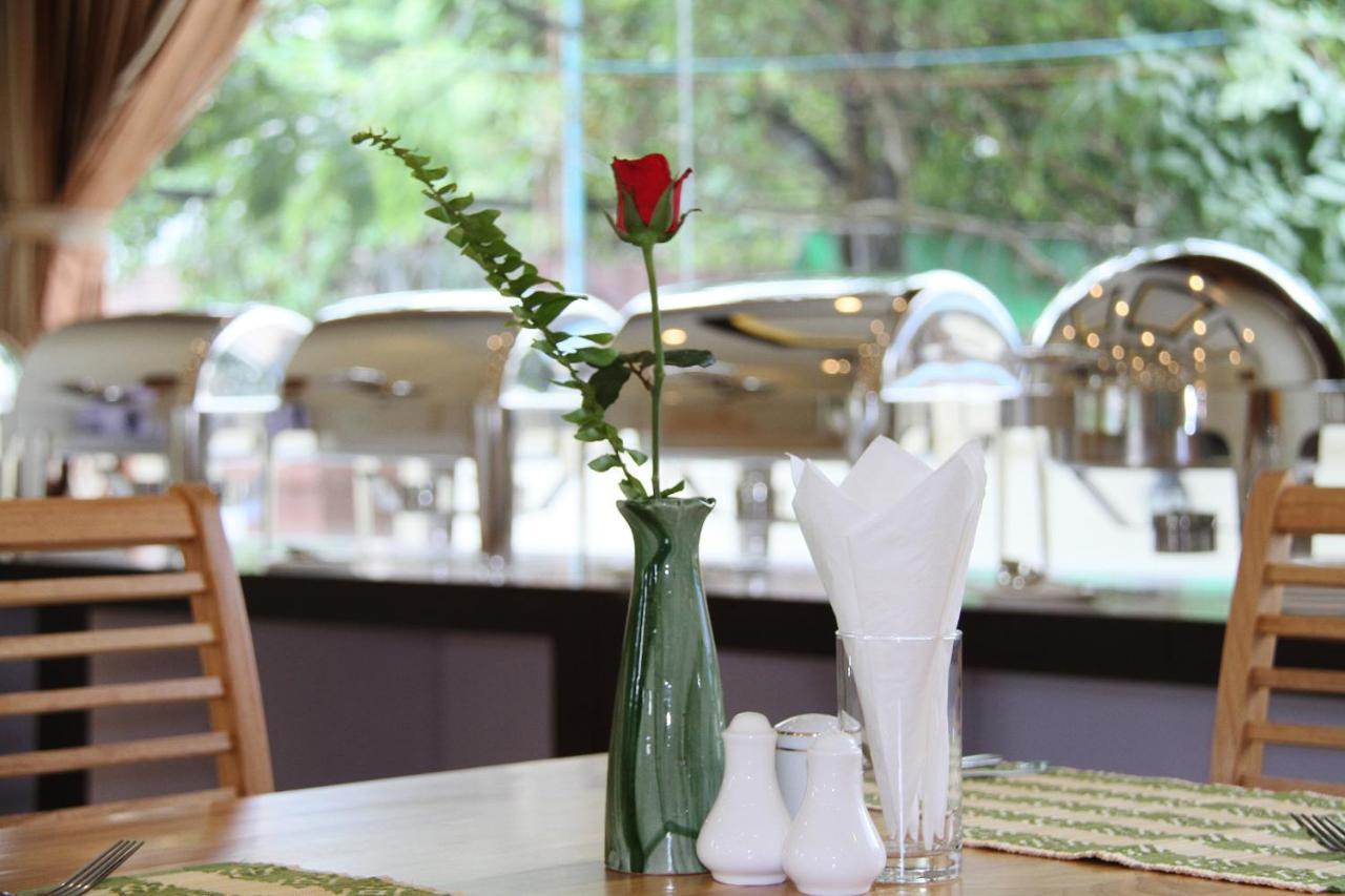 Virati Hotel Янгон Екстер'єр фото