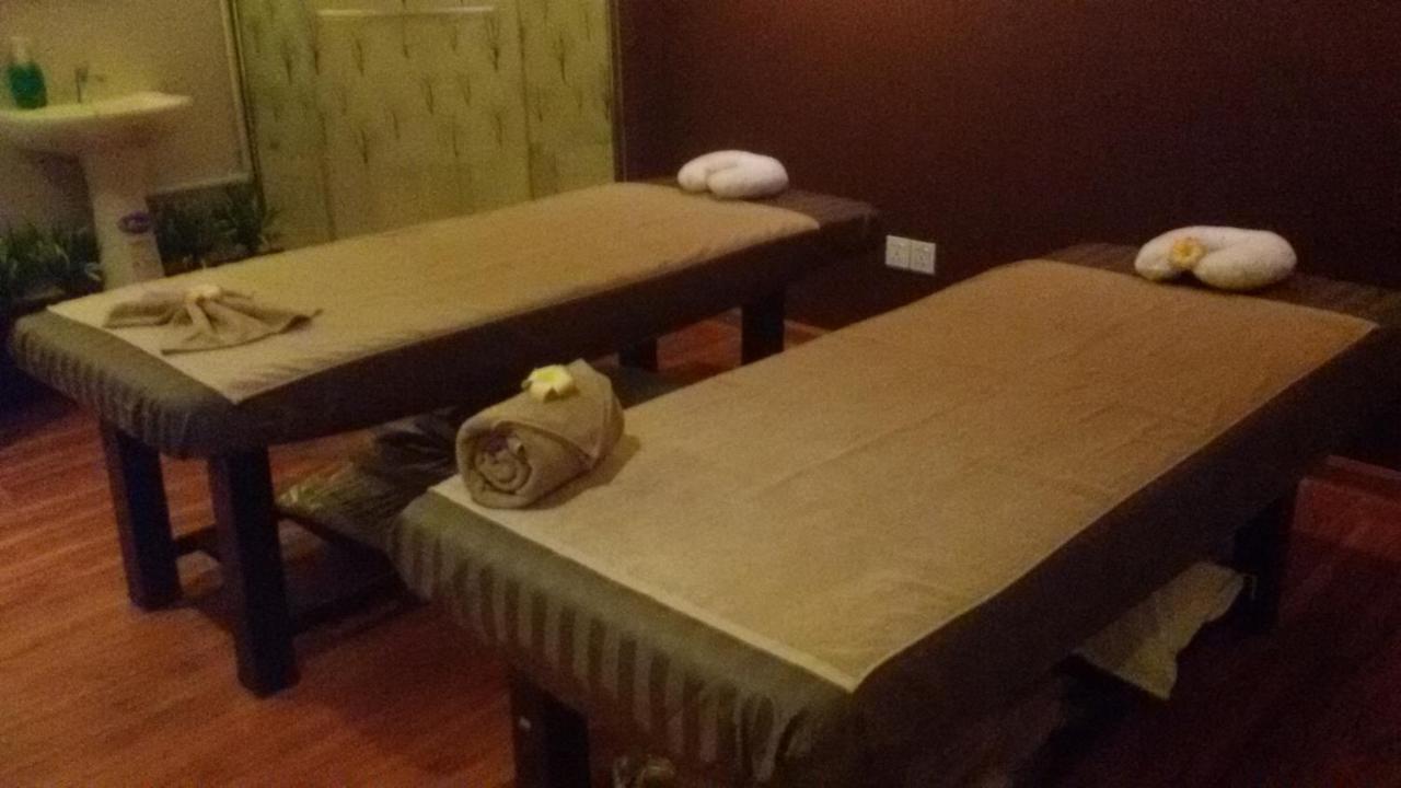 Virati Hotel Янгон Екстер'єр фото